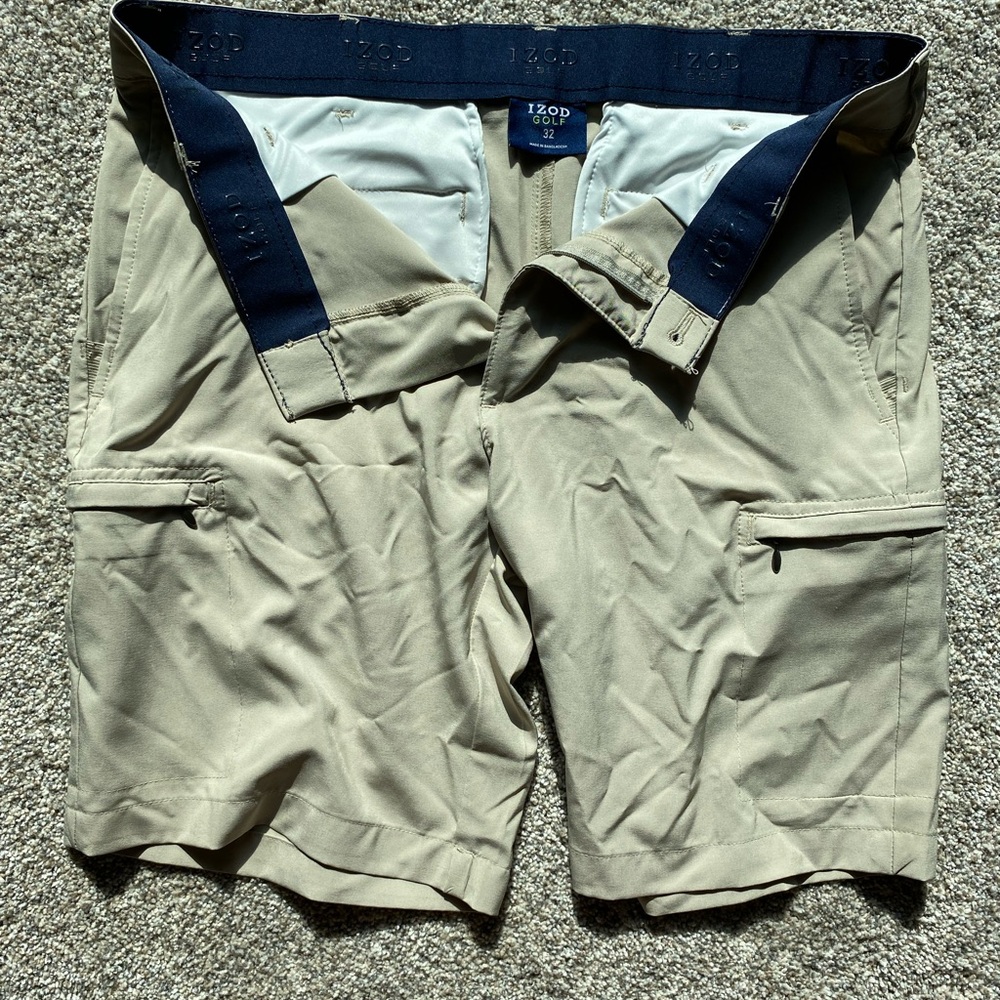 Izod Men's Khaki Flat Front Shorts